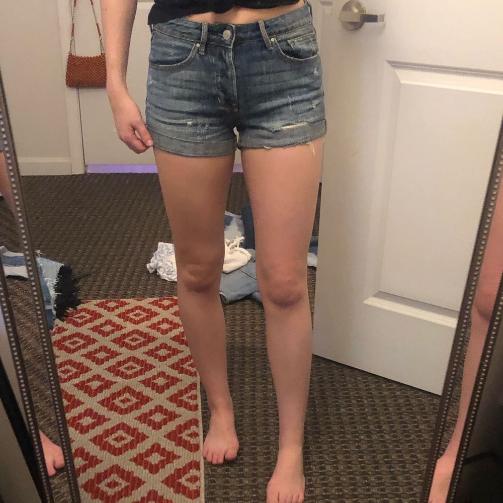 Mid rise medium wash pac sun girlfriend shorts